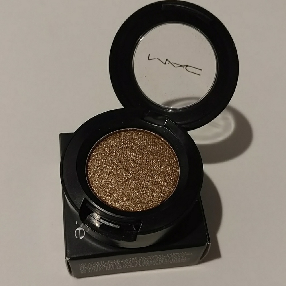 MAC - Tempting Eyeshadow *BNIB*